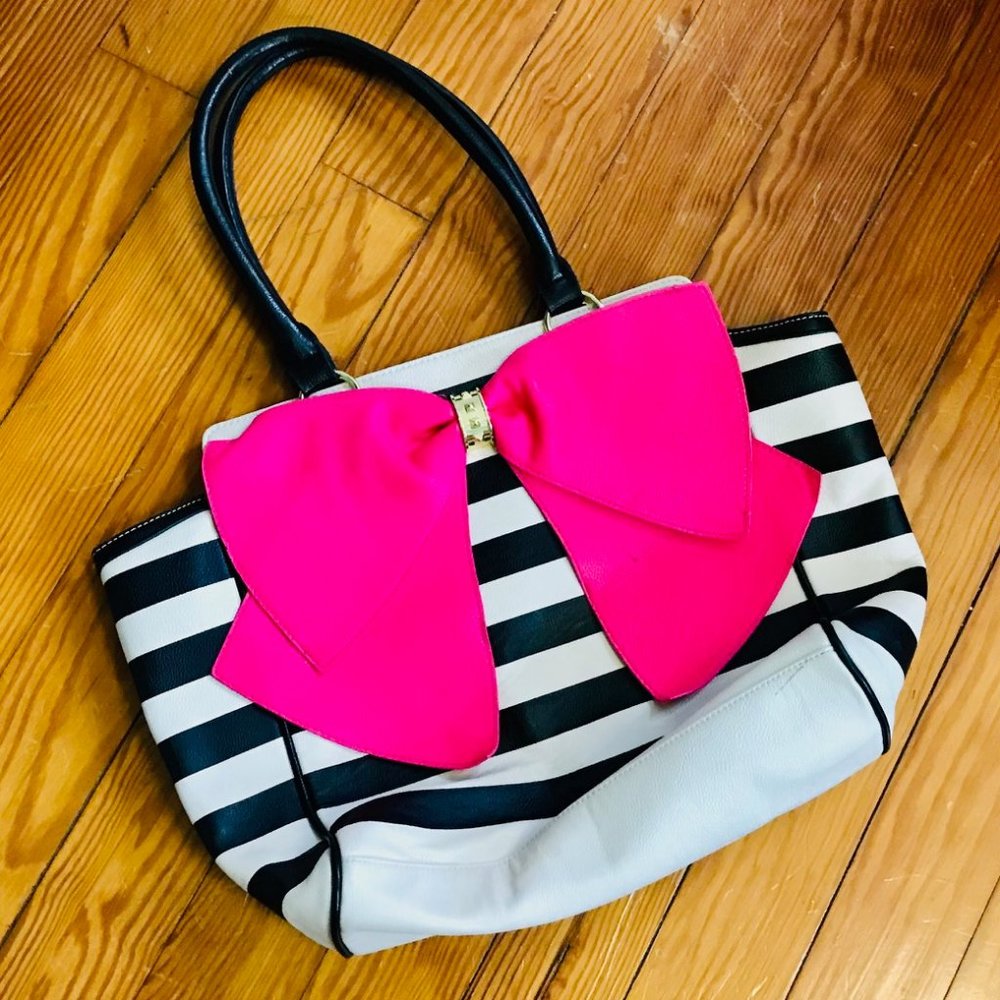 Large Vintage Betsey Johnson Hot Pink Bow Satchel
